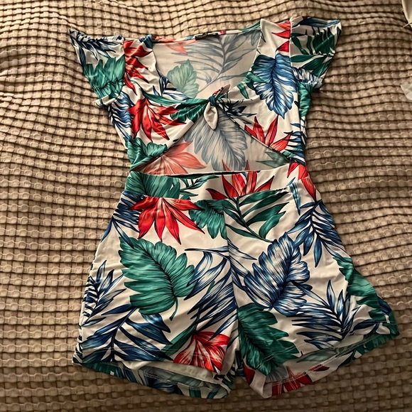 Tropical Romper - Picture 5 of 5